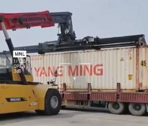 正面吊作业状态